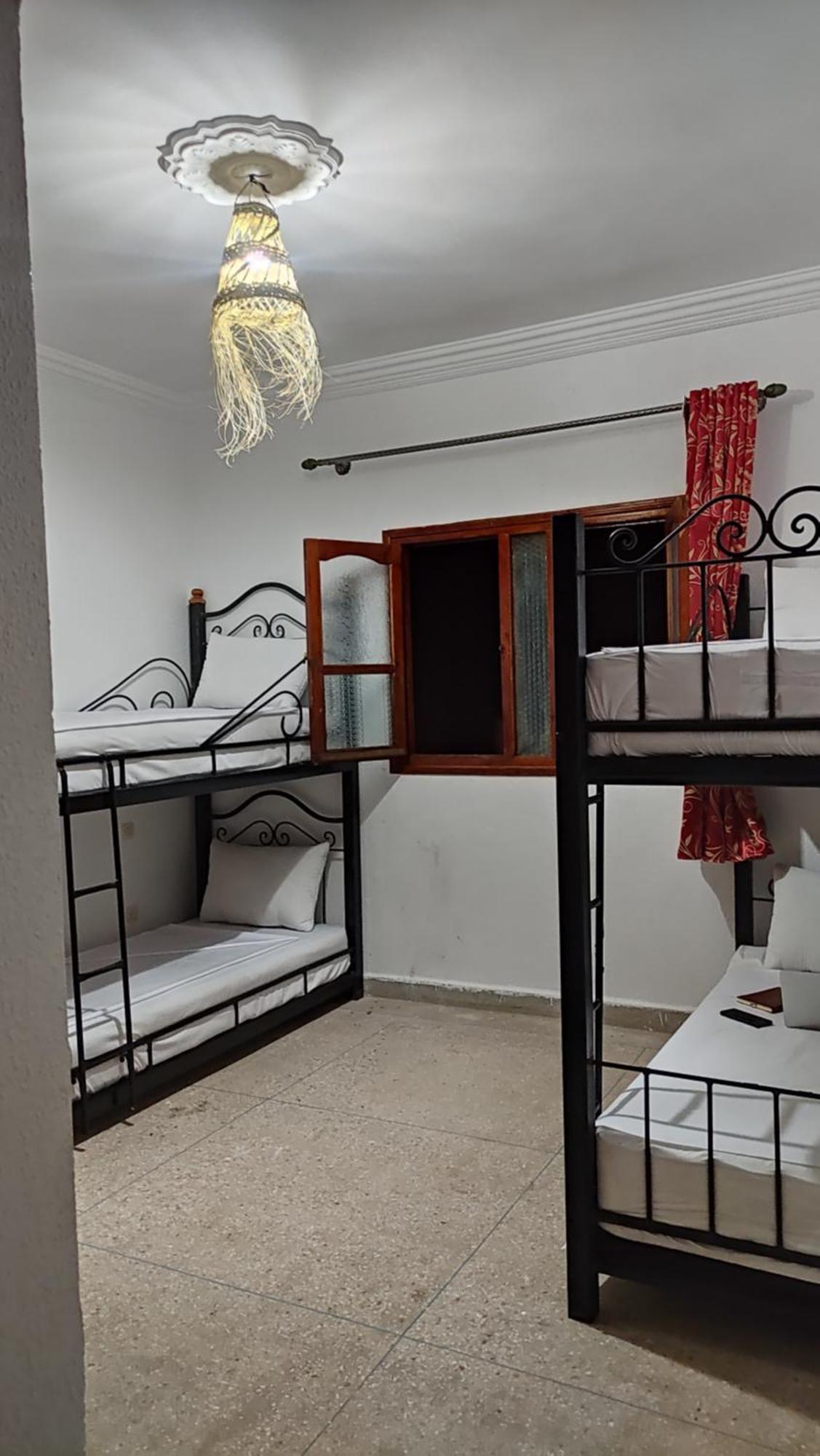 Warzazat Hostel Eksteriør billede