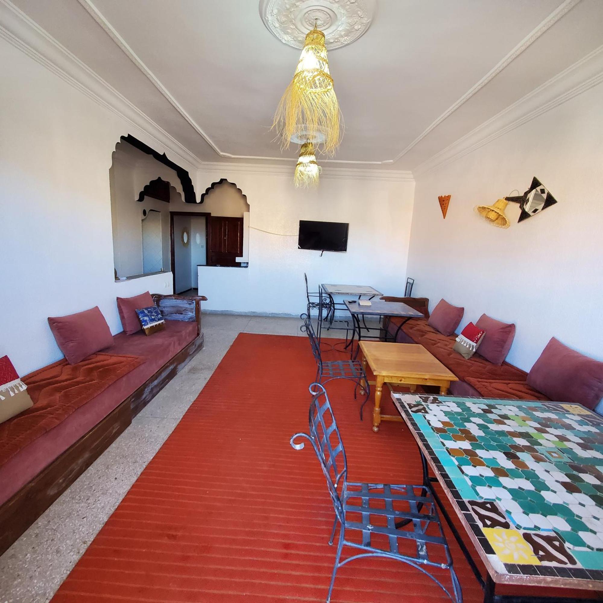 Warzazat Hostel Eksteriør billede