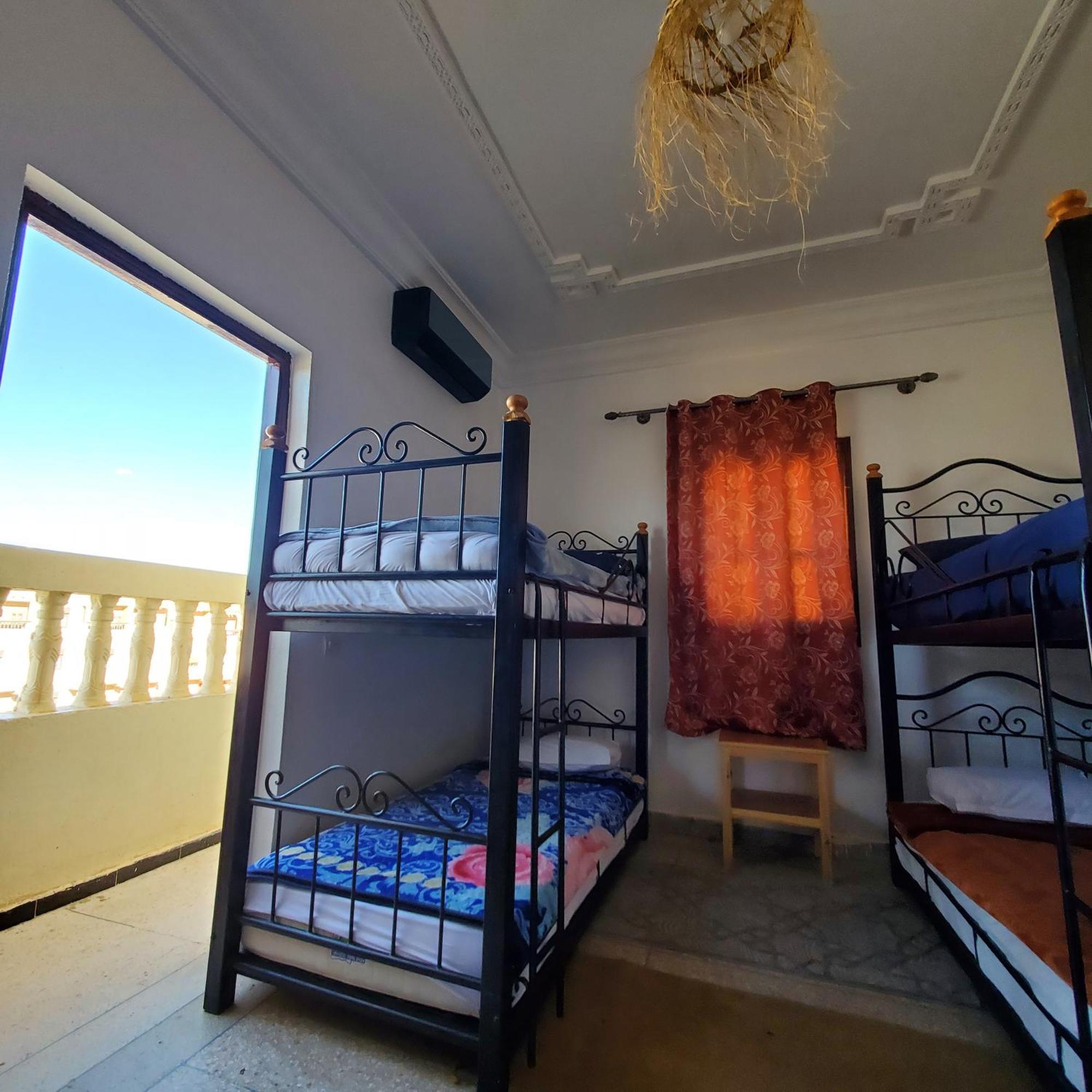 Warzazat Hostel Eksteriør billede