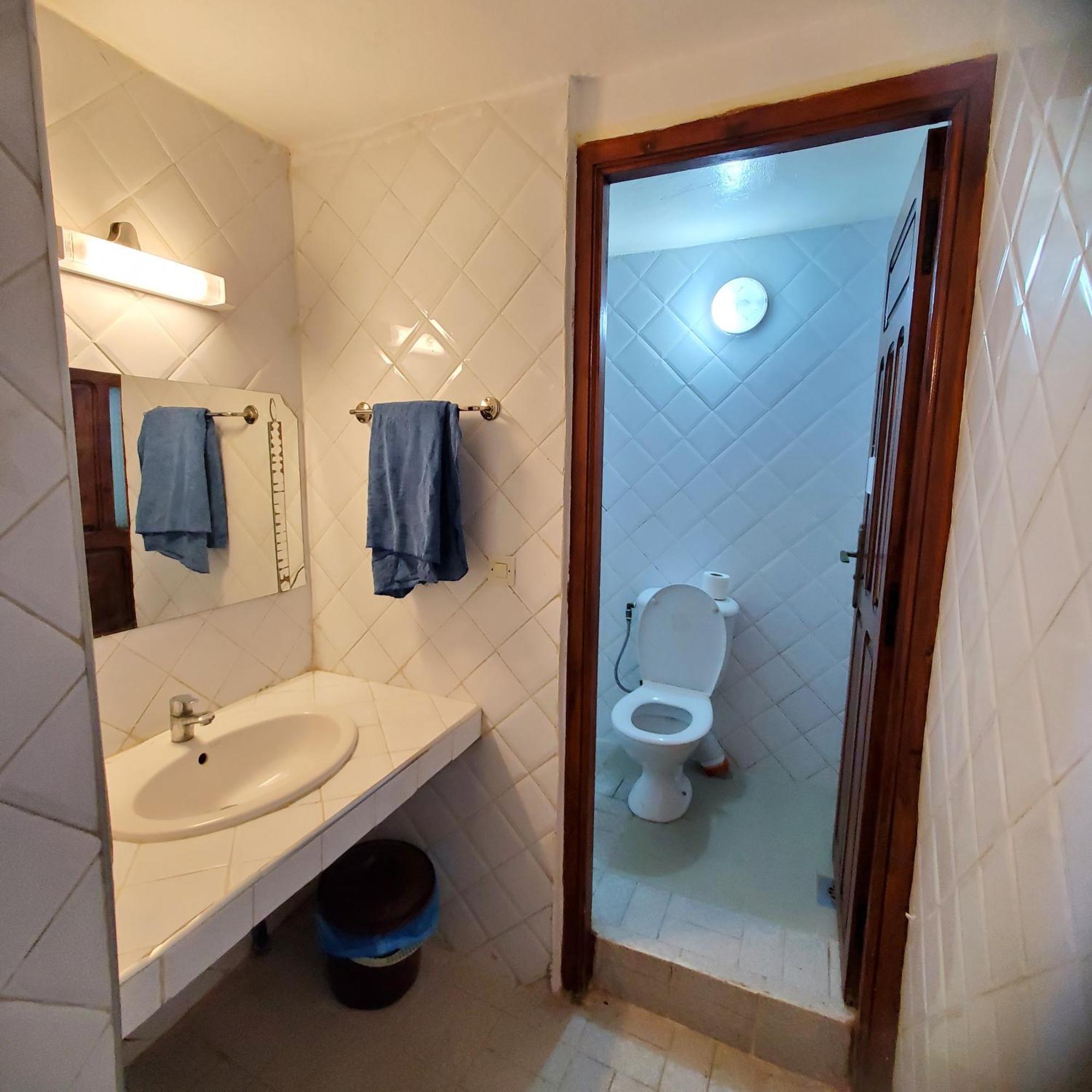 Warzazat Hostel Eksteriør billede